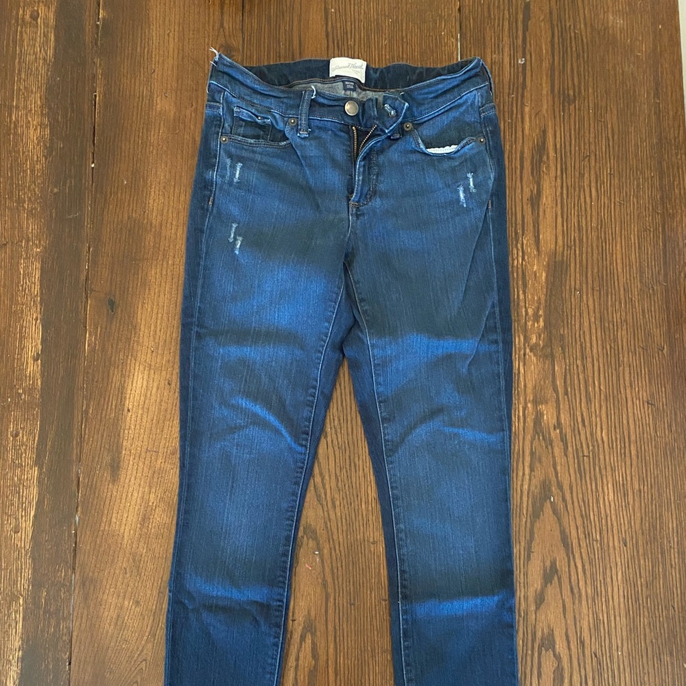 Universal Thread jeans. 00/24R